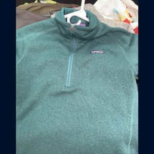 Patagonian Women’s pull over large Patagonian zip jacket size small